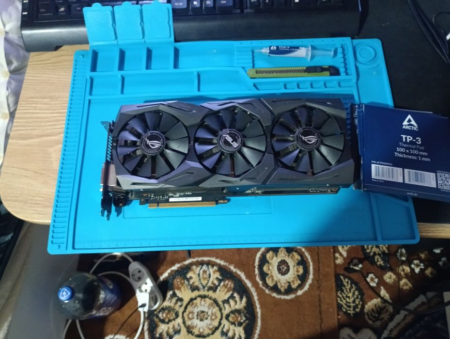 gtx ASUS ROG STRIX 1080 box + pastă / paduri noi