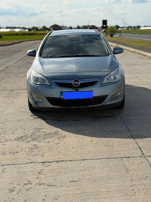 Dezmembrez Opel Astra J 1.7 CDTI A17DTR 110 CP – 2011 – orice piesă di