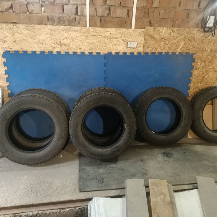 Продам резину на газель