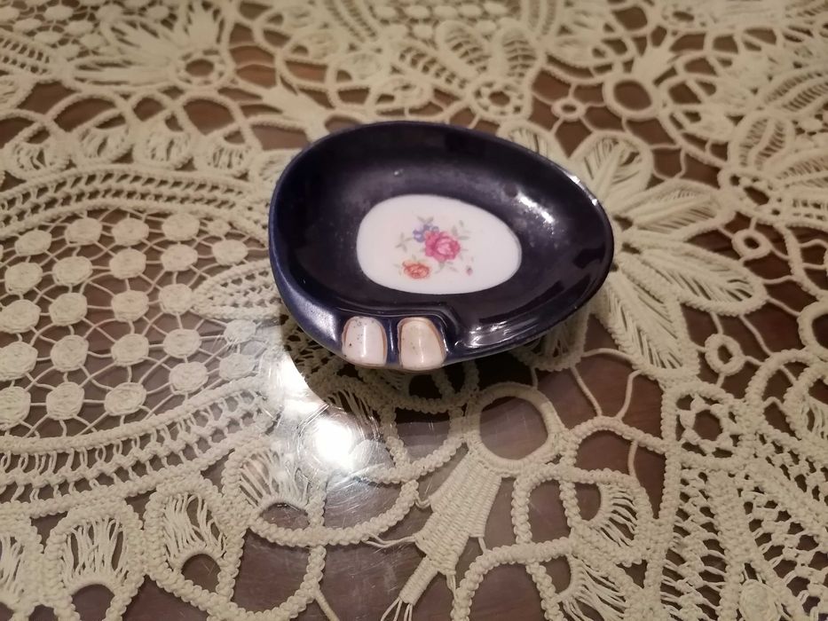 Portelanuri cu cobalt fabricate in RSR