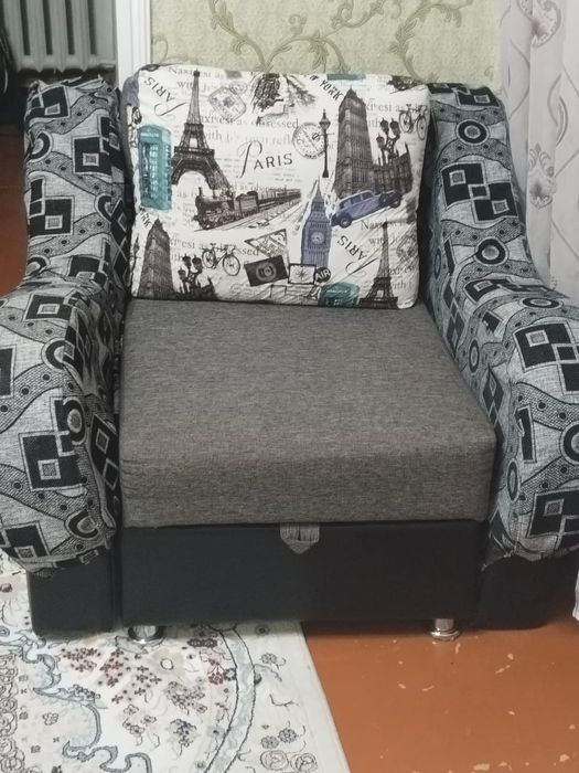 Продается диван и кресло.