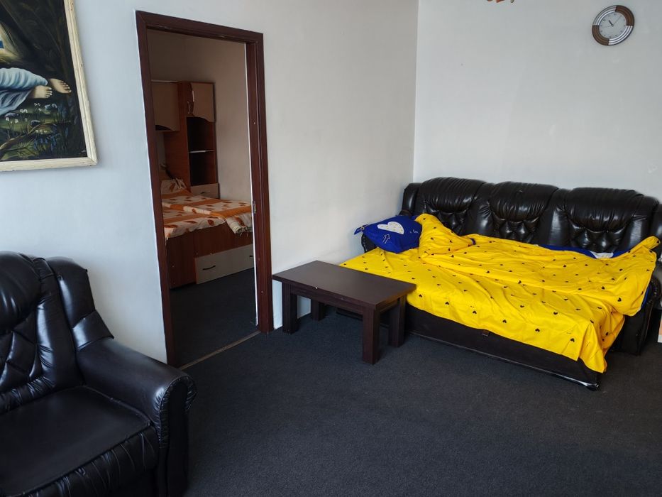 Închiriez apartament