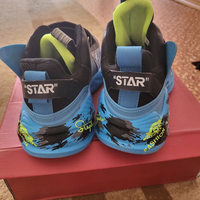 Кроссовки новые на мальчика