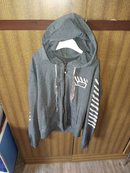 Продам женские вещи