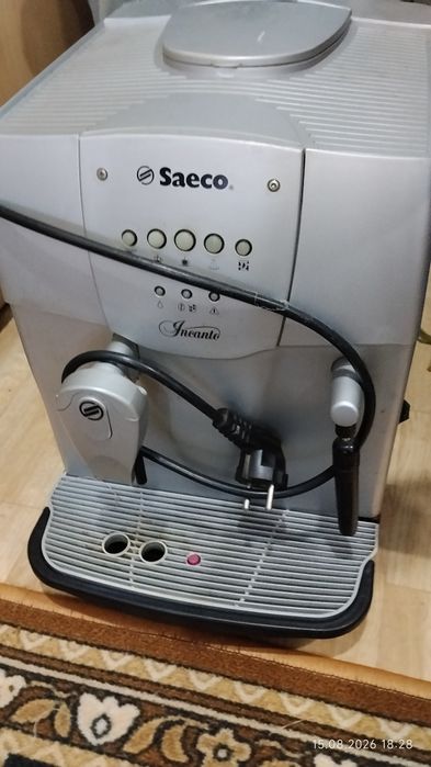 Продавам кафе автомат Saeco Incanto