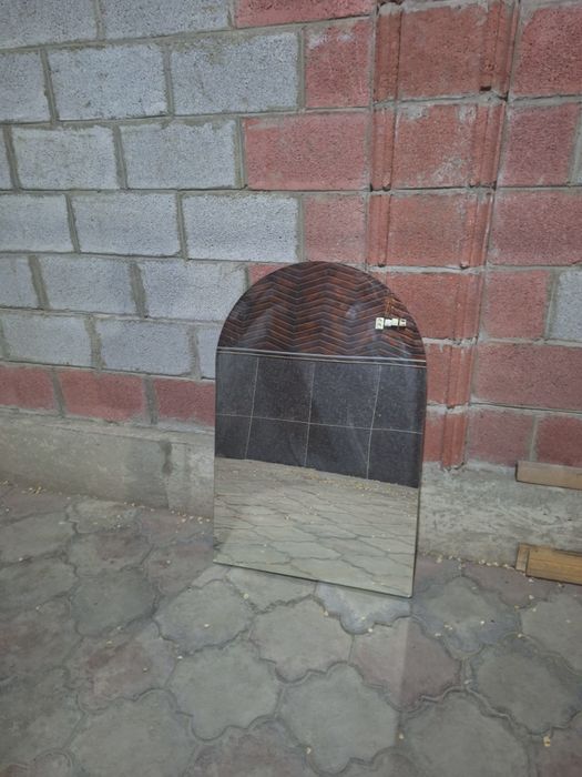 Срочно продаётся зеркало размер высота 100×66