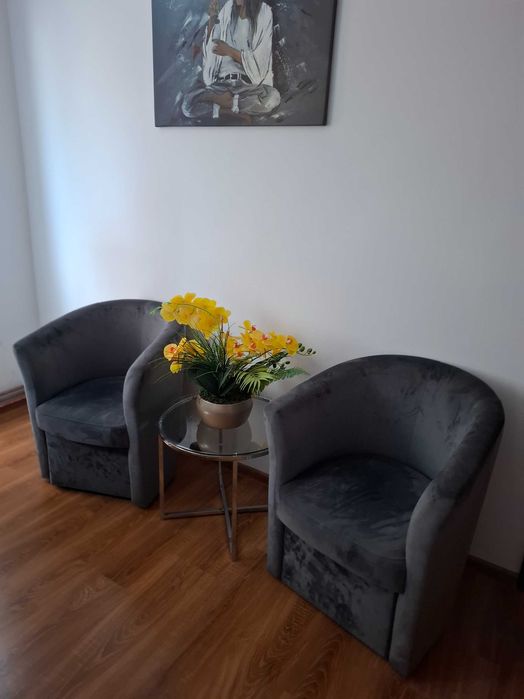 2 fotolii ,folosit ca nou mobexpert +masuta cafea sticla mobexpert