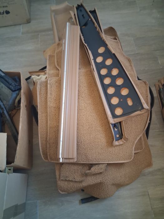 Vând componente interior mercedes w123