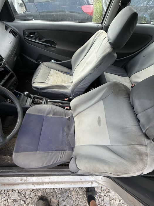 Сеат Ибиза 1.4 75 кс 2000 г бензин на части