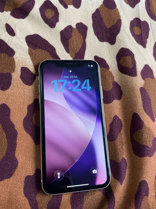 Vand sau schimb iphone 11