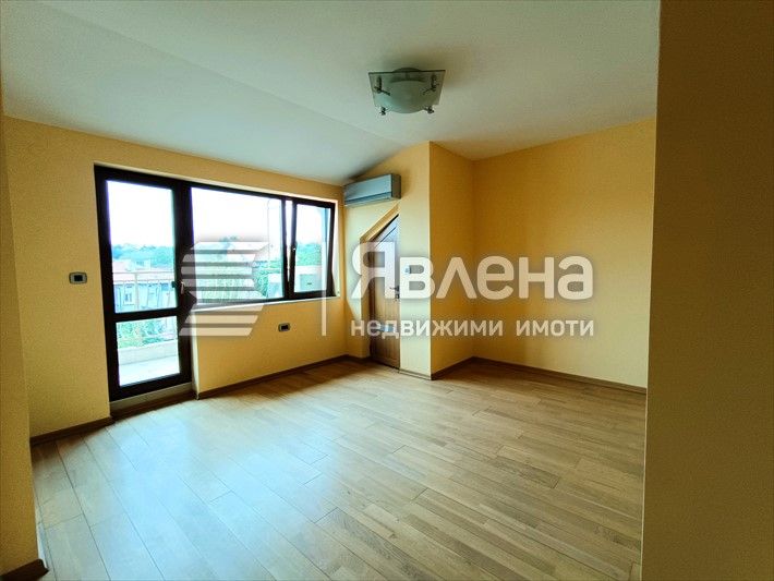 Продава се Тристаен апартамент в Варна, Галата - 153 кв.м за 1360 €/кв.м - Снимка #2
