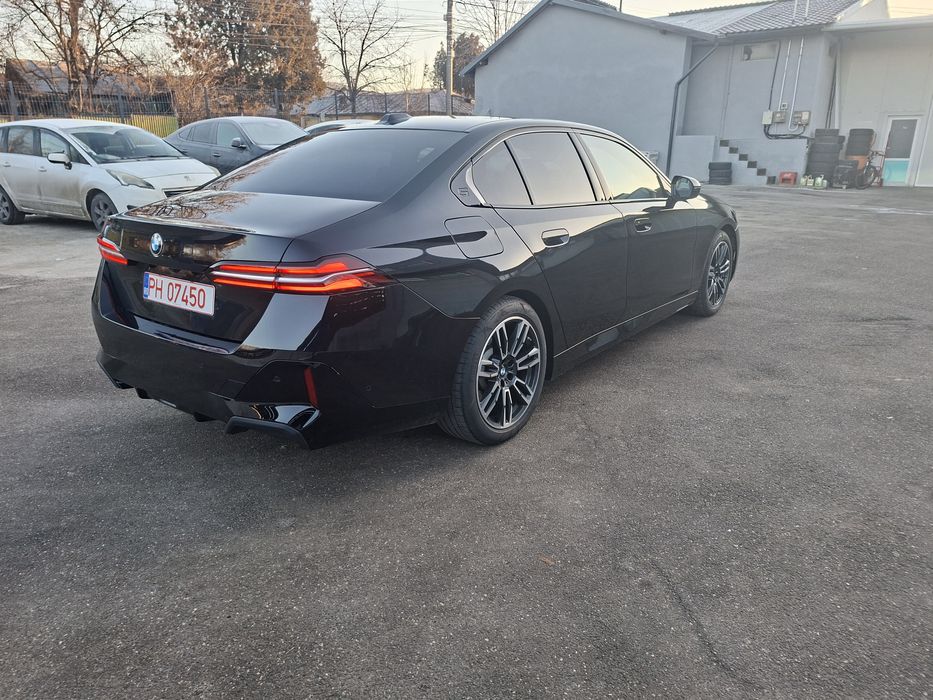 Bmw seria 5 g60 usor avariat