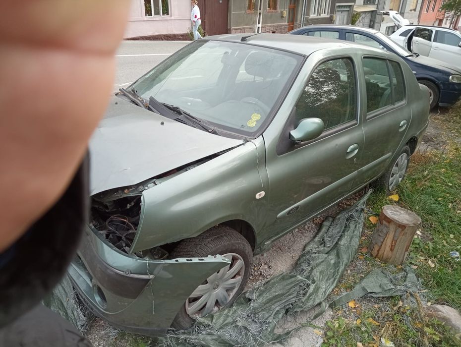 Renault Symbol avariat