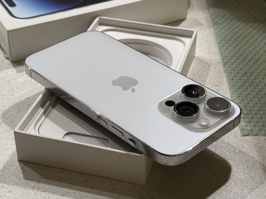 iPhone 14 Pro 256GB Silver (Бял) - 86% Батерия, Като НОВ.
