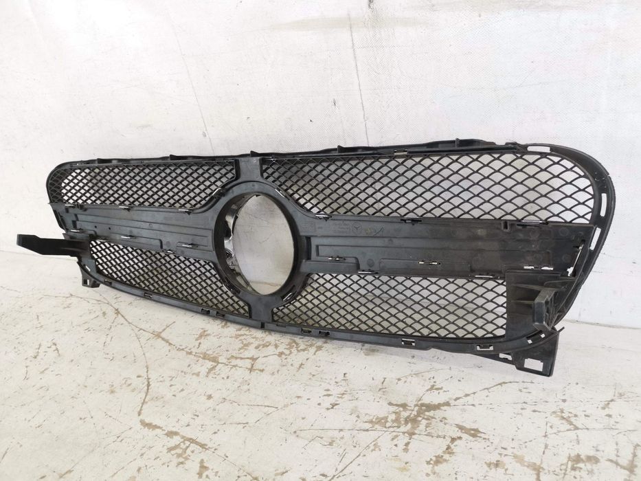 Радиаторна решетка Мерцедес-Бенц ГЛА-Клас / Mercedes-Benz GLA-Class [