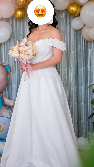 Vând rochie de mireasă
