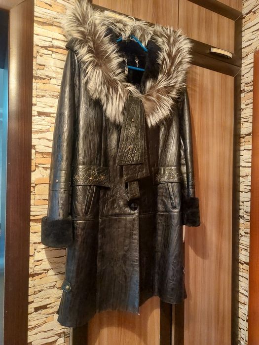 Продам дубленку зима осень