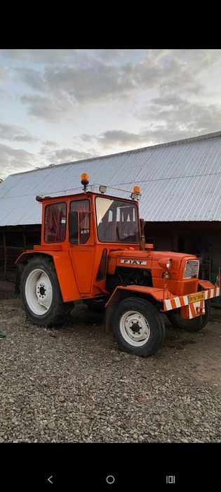 Vând Tractor Fiat 415