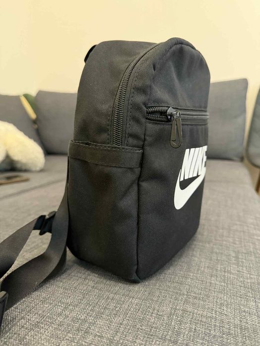 Оригинална дамска раница Nike