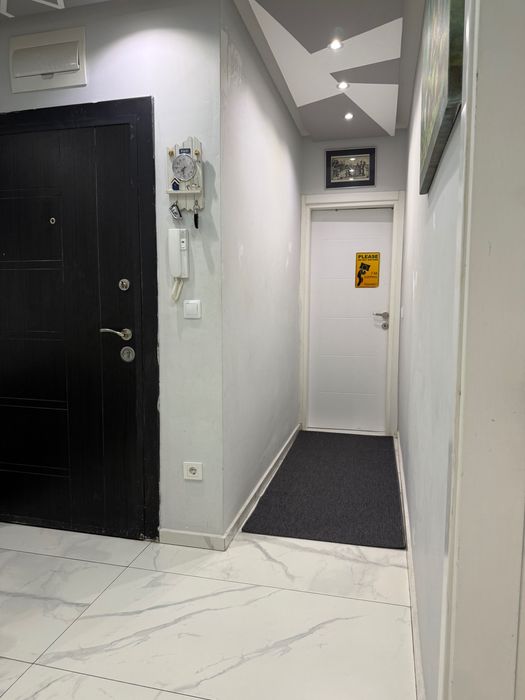 Тристаен апартамент в Кайсиева градина