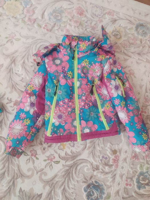 Курточка для девочки