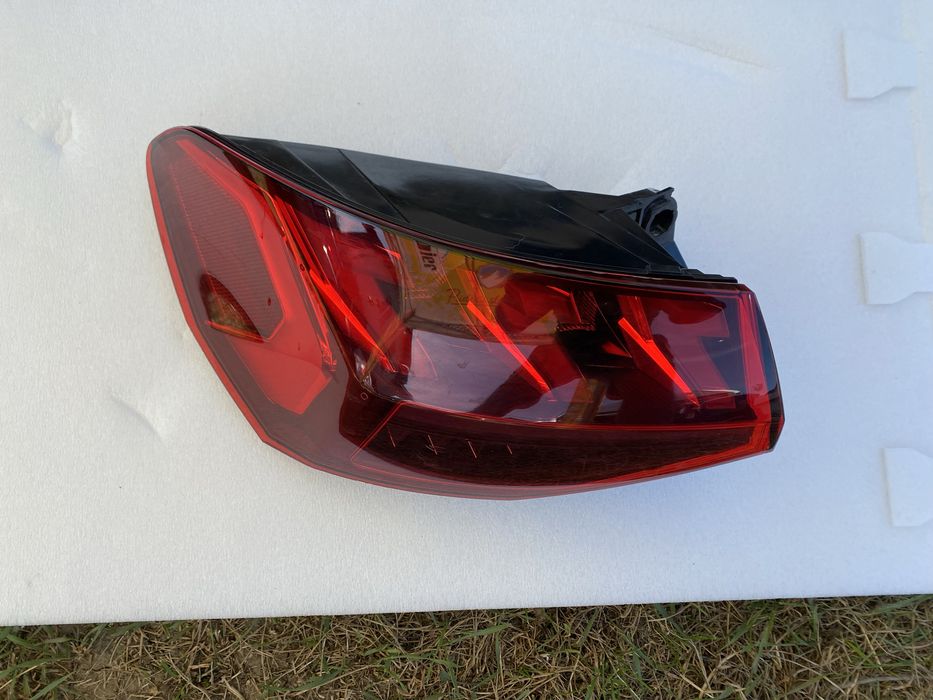 Stop tripla AUDI RS3 Limousine 8Y stanga 8Y0945207