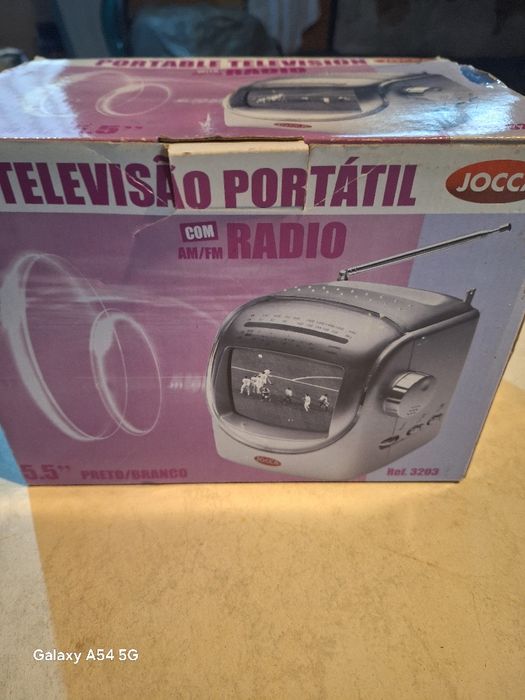 Мини телевизор и радио за къмпинг