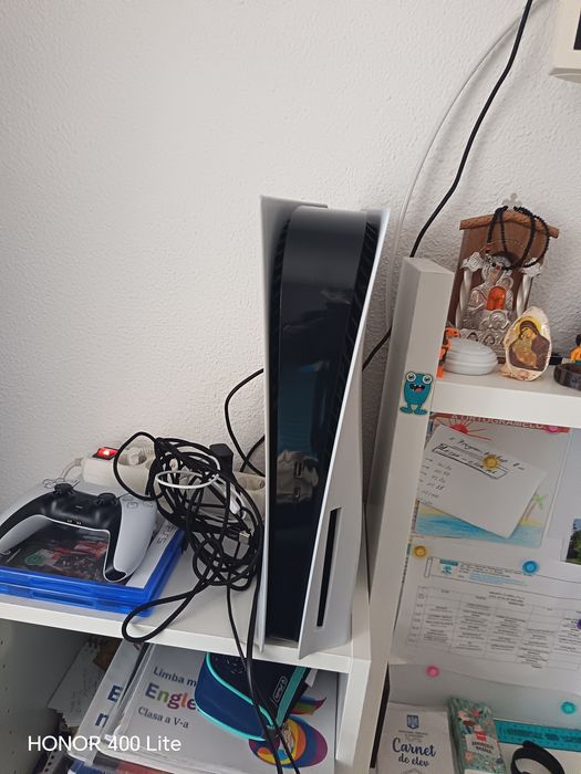 Vând  PS5 perfect funcțional