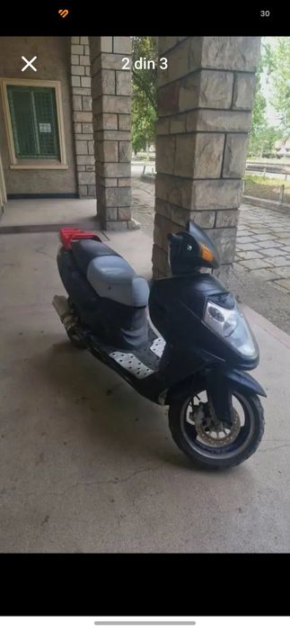 Vând scuter 50cc 4t