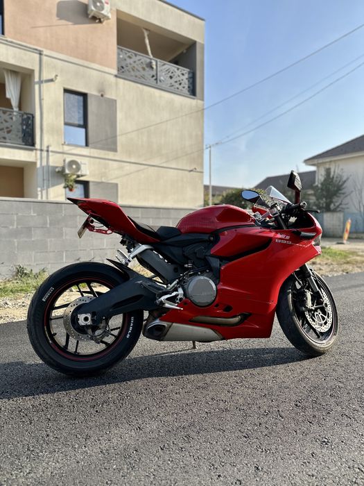 Ducati Panigale 899 V2