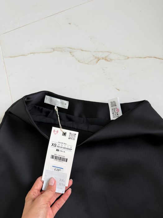 Zara Черна пола Зара