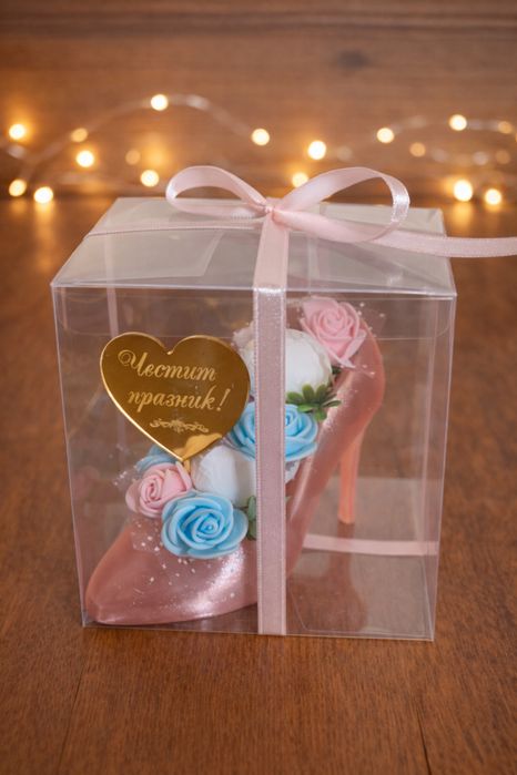 Стилна обувка с цветя