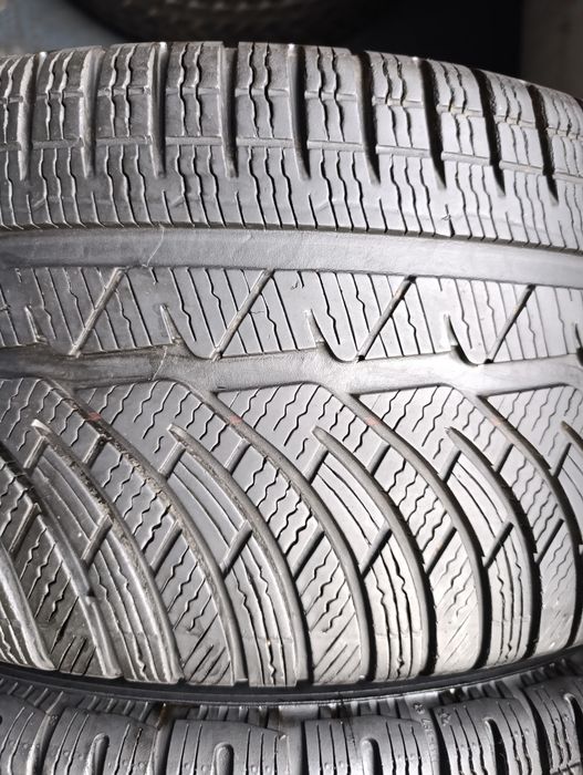 Anvelope de iarnă 225 40 18 Michelin
