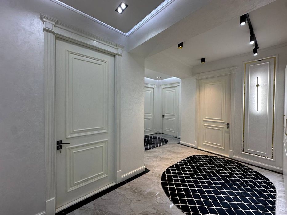 Продаётся 3-комнатная квартира в новостройке.