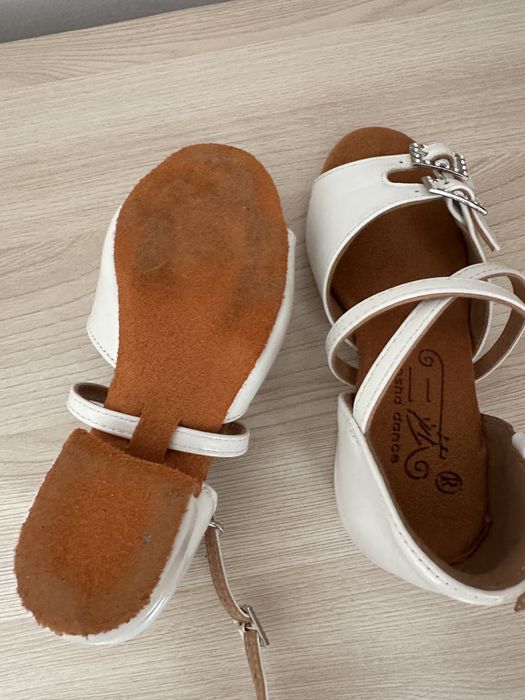 Туфли для бальных танцев.