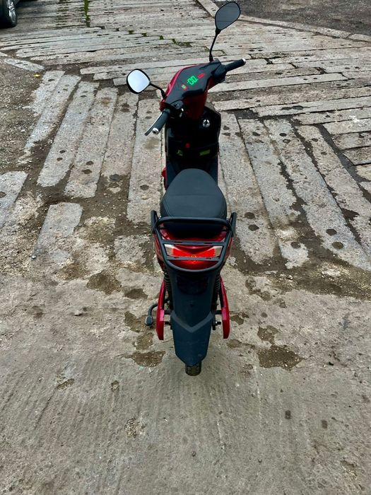 Vând scuter electric