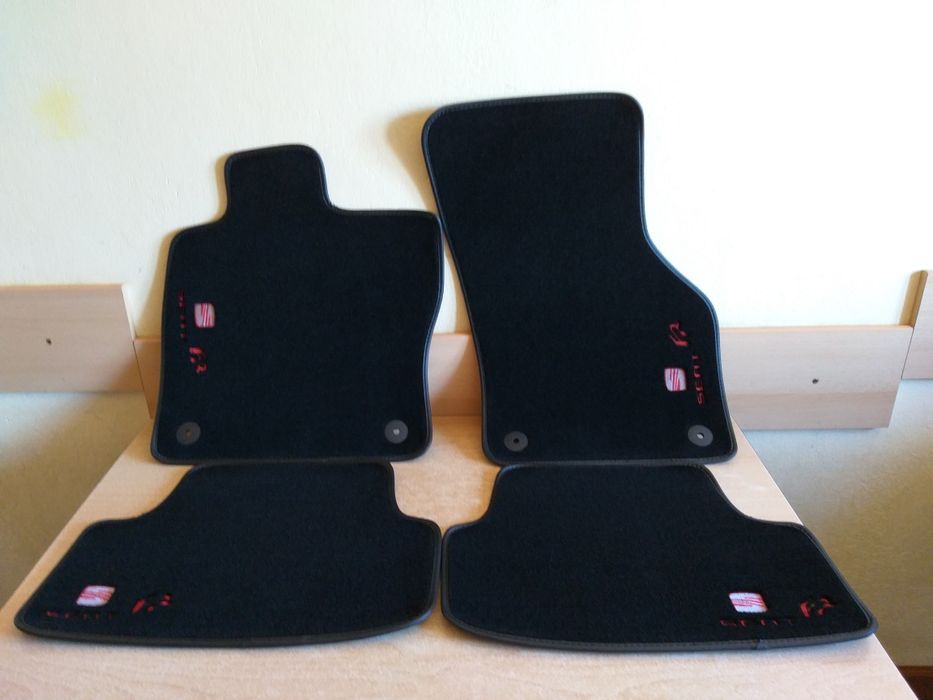 Covorase auto din mocheta dedicate SEAT LEON FR (5F)