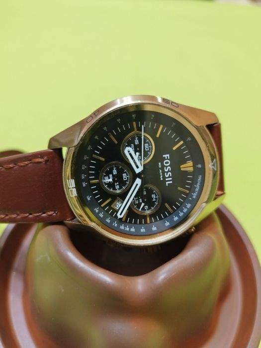 Продавам часовник Fosul