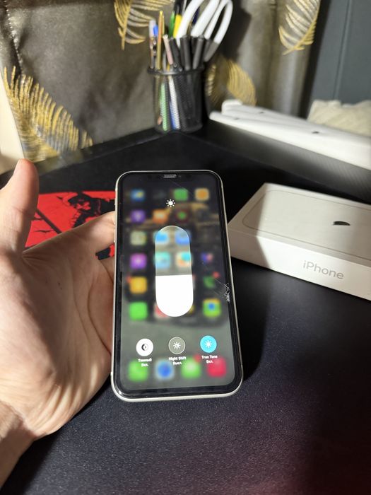 iPhone11 белый 128гб