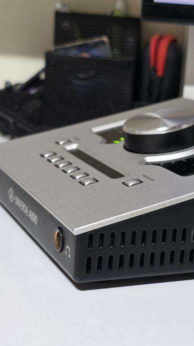 Apollo Twin - аудио интерфейс