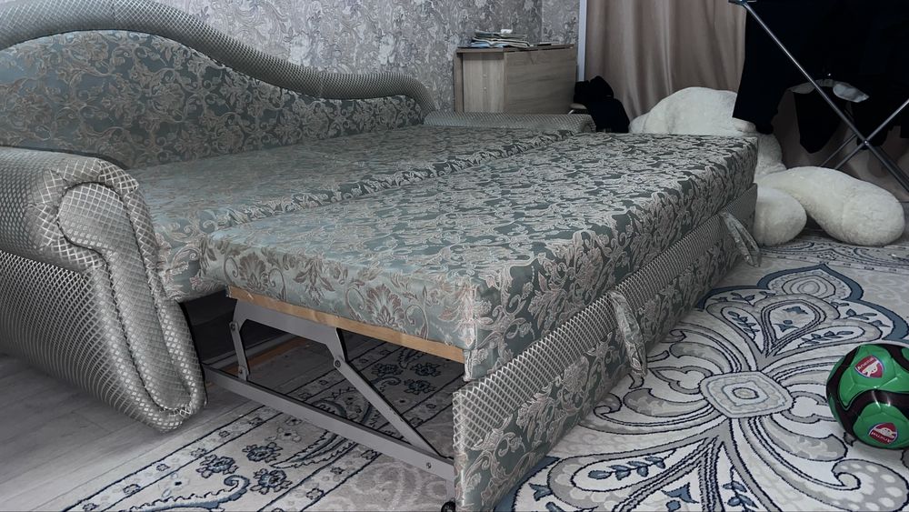 Продам диван - тахта !