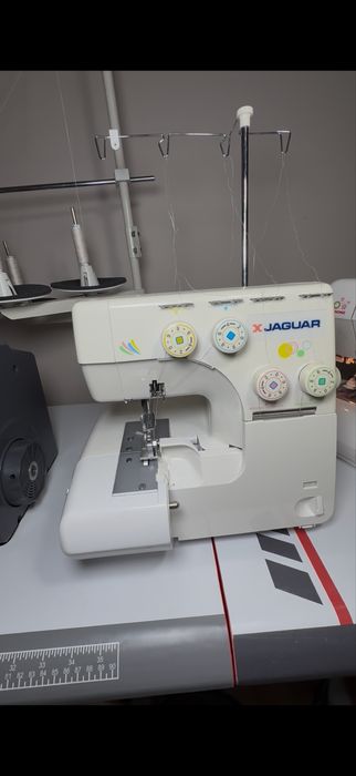 Оверлок Jaguar 880d