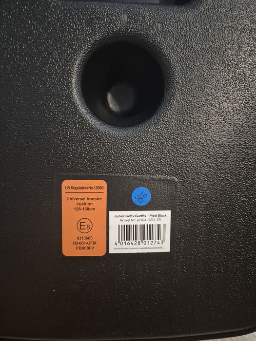 Scaun auto inaltator cu isofix