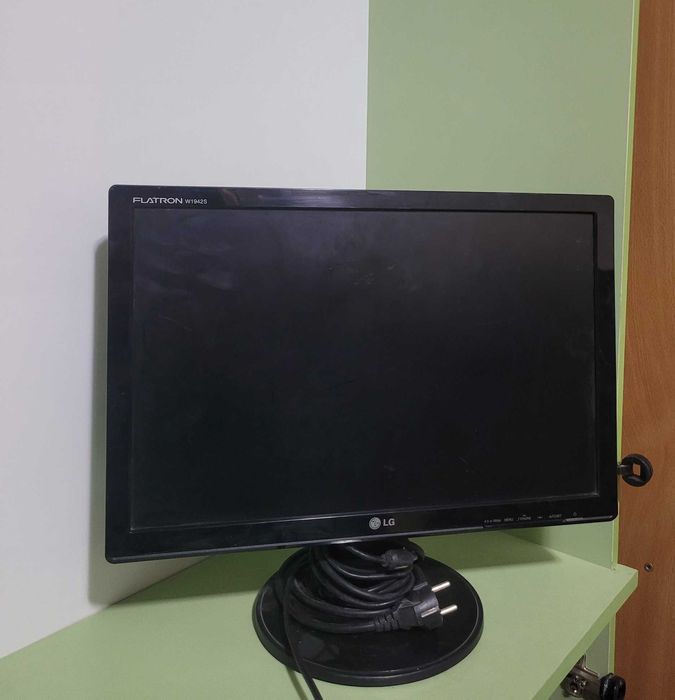 Продам Монитор 17,19,20 для компьютер,камера наблюдения