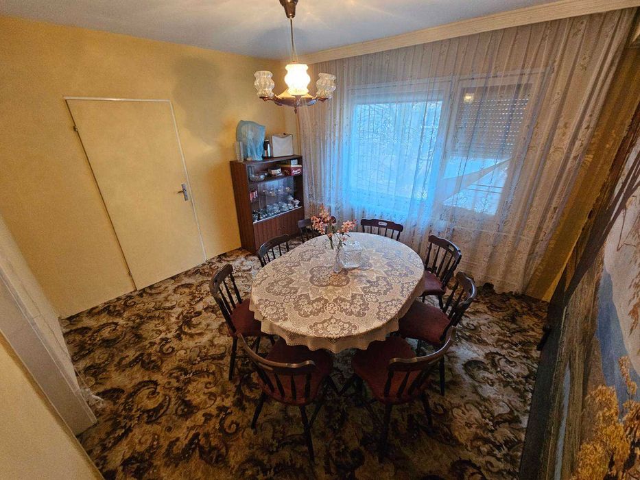 Продава се Тристаен апартамент в Русе, Възраждане - 100 кв.м за 1099 €/кв.м - Снимка #15