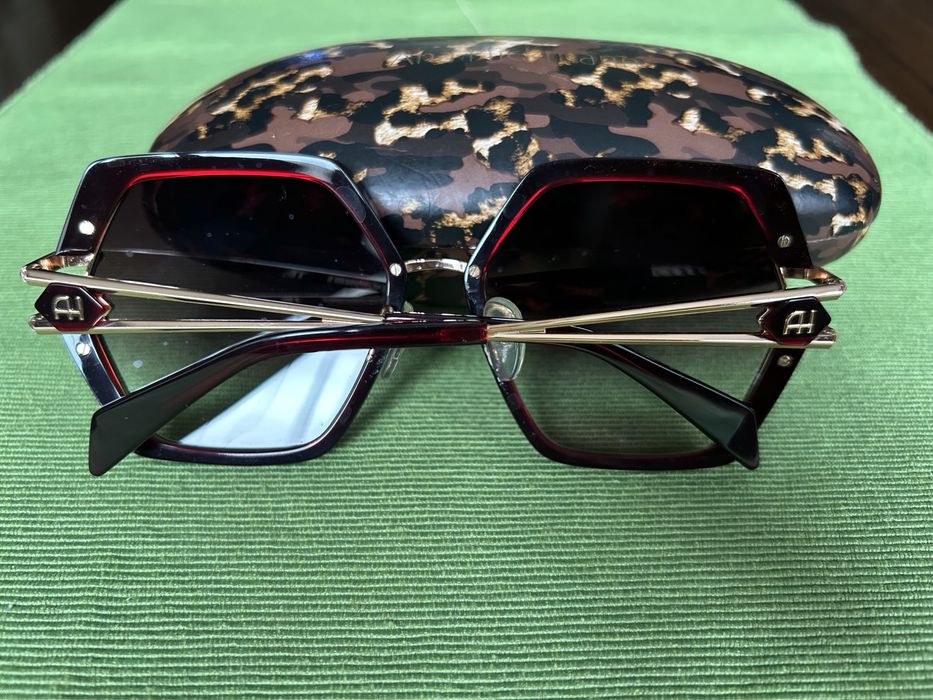 Слънчеви очила в цвят бордо на марката Ana Hickemann