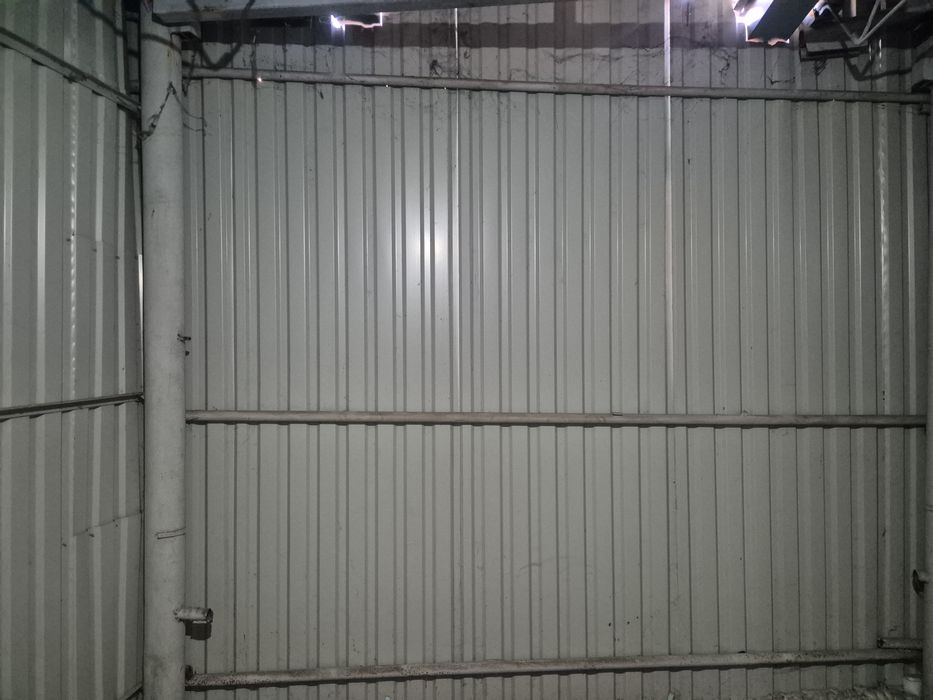 Închiriez garaj str Cuza Vodă