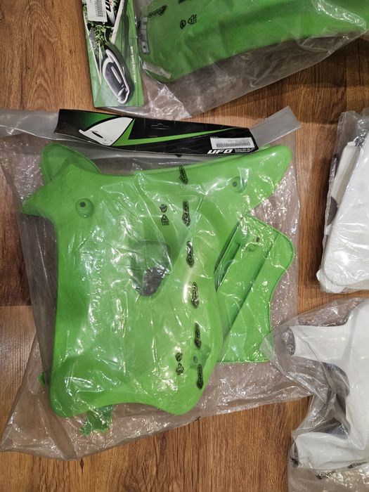 Комплект пластмаси за Kawasaki KX 125-250