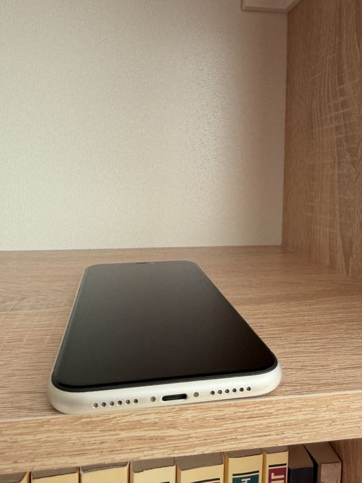 Продам Iphone 11 128 gb в идеальном состоянии