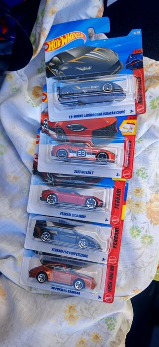 Колички hot wheels и matchbox